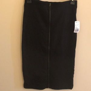 Forever 21 Knee length Skirt Black Medium